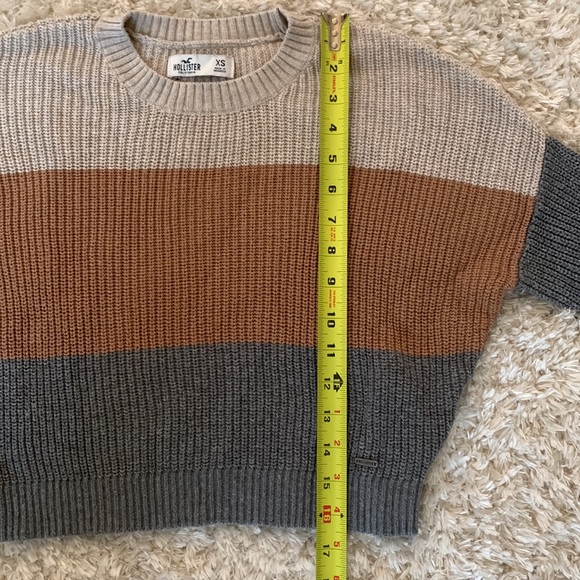 Hollister multi-color crop sweater size XS. - Picture 4 of 6